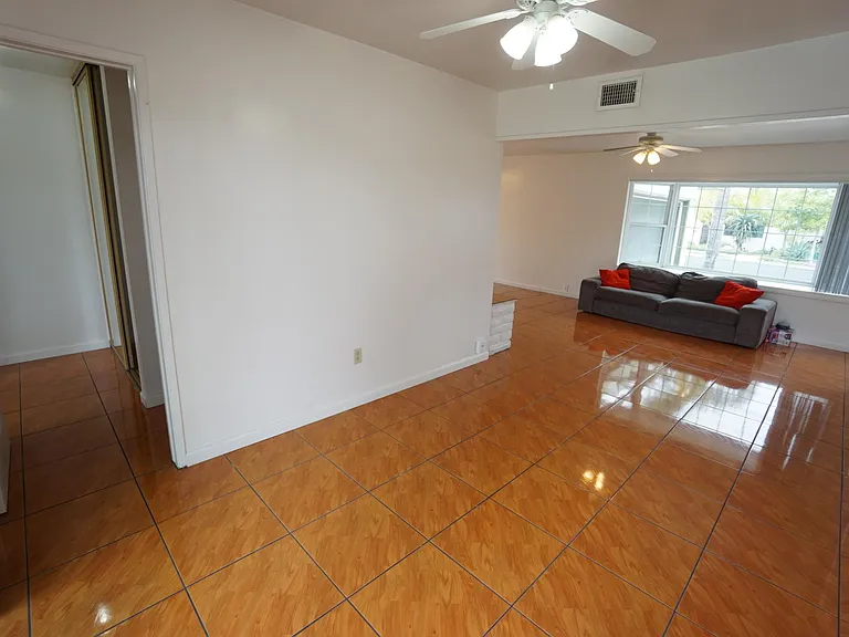 4650 Mount Longs Dr — Photo 8