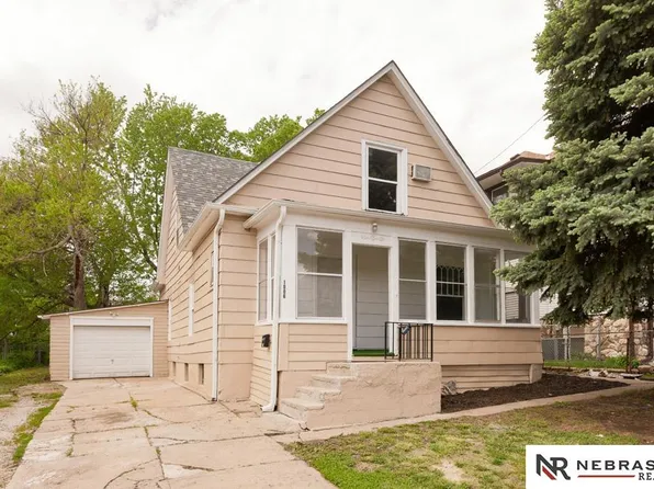 1006 S 26th St, Omaha, NE 68105