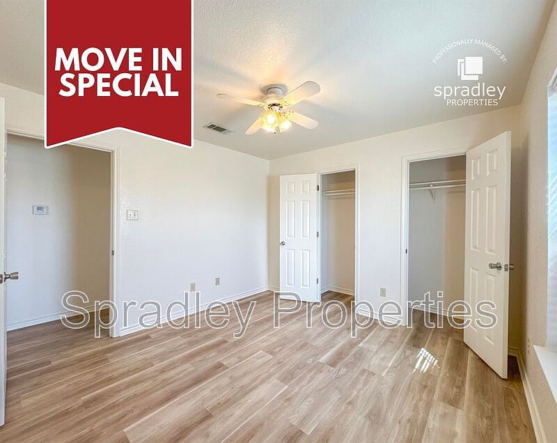 1st image of 115 Lacey Lou Ln