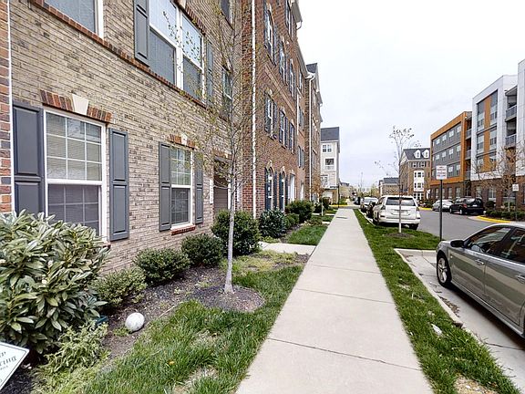 3rd image of 3210 Yeager Dr #5C