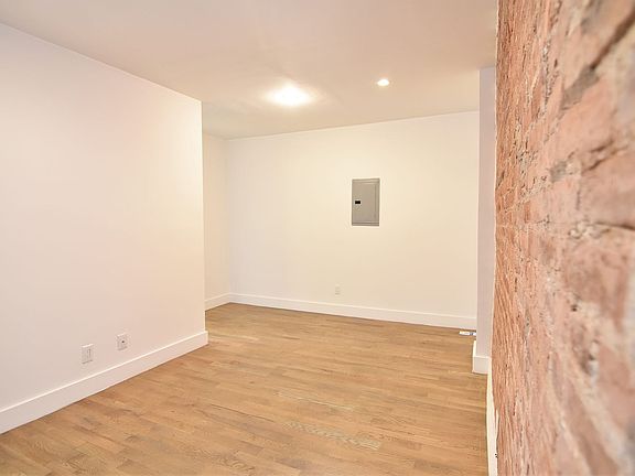 3rd image of 504 W 159th St APT 1D