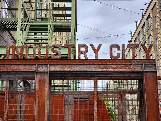 Rented by Brooklyn Property Group LLC | media 48