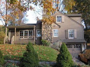 29 Lakeside Rd, Mount Kisco, NY 10549