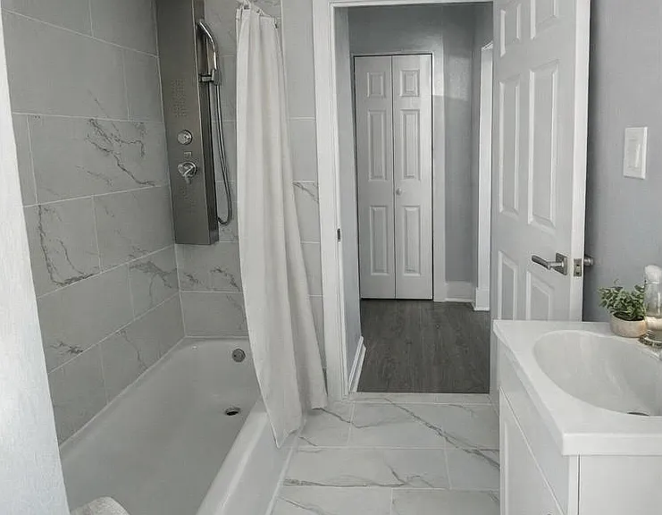 216 W Walnut Ln #1B — Photo 1