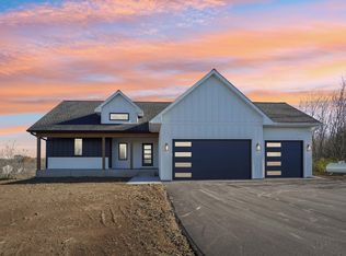 18866 Silo Ct, Shafer, MN 55074