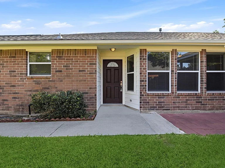 26218 Cypresswood Dr — Photo 3
