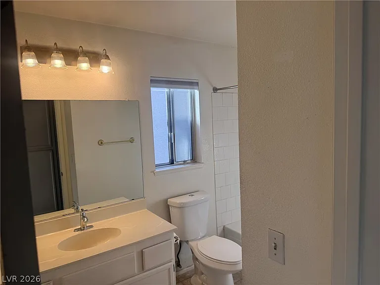 3204 Mariner Bay St — Photo 11