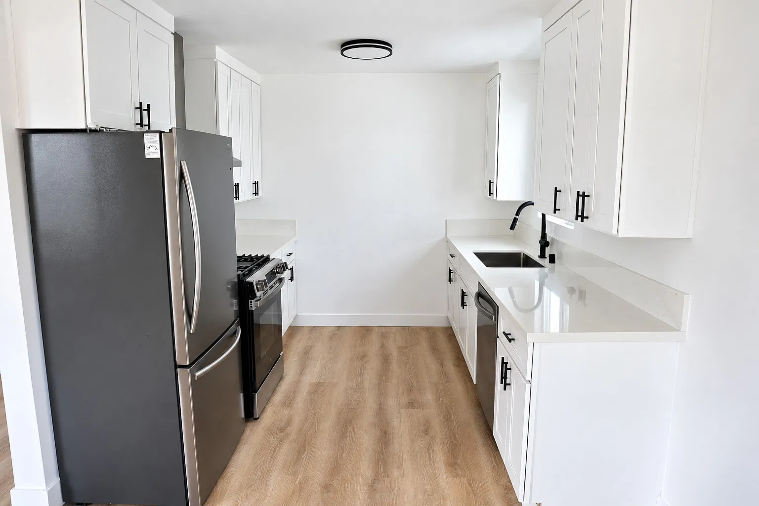1 bed, 750 sqft, $2,200 — Photo 1