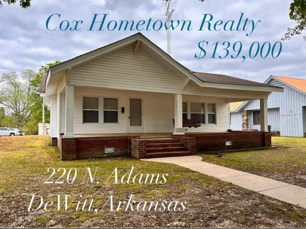 220 N Adams St, Dewitt, AR 72042