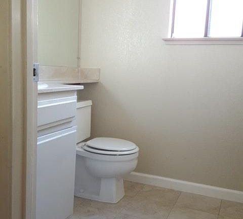 5th image of 993 Ivory Creek Dr