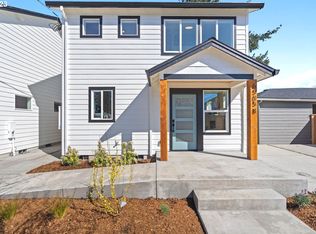 6505 SE Clatsop St #B, Portland, OR 97206