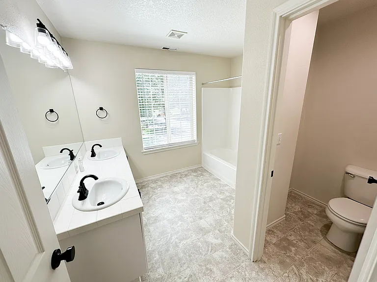 15759 SW Harvester Ln — Photo 33