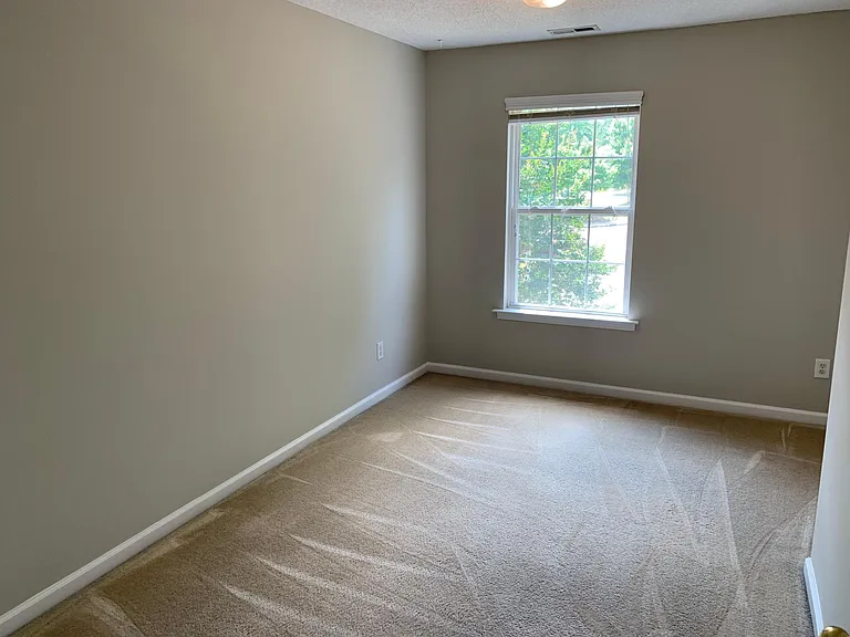 930 Cinnamon Dr — Photo 12