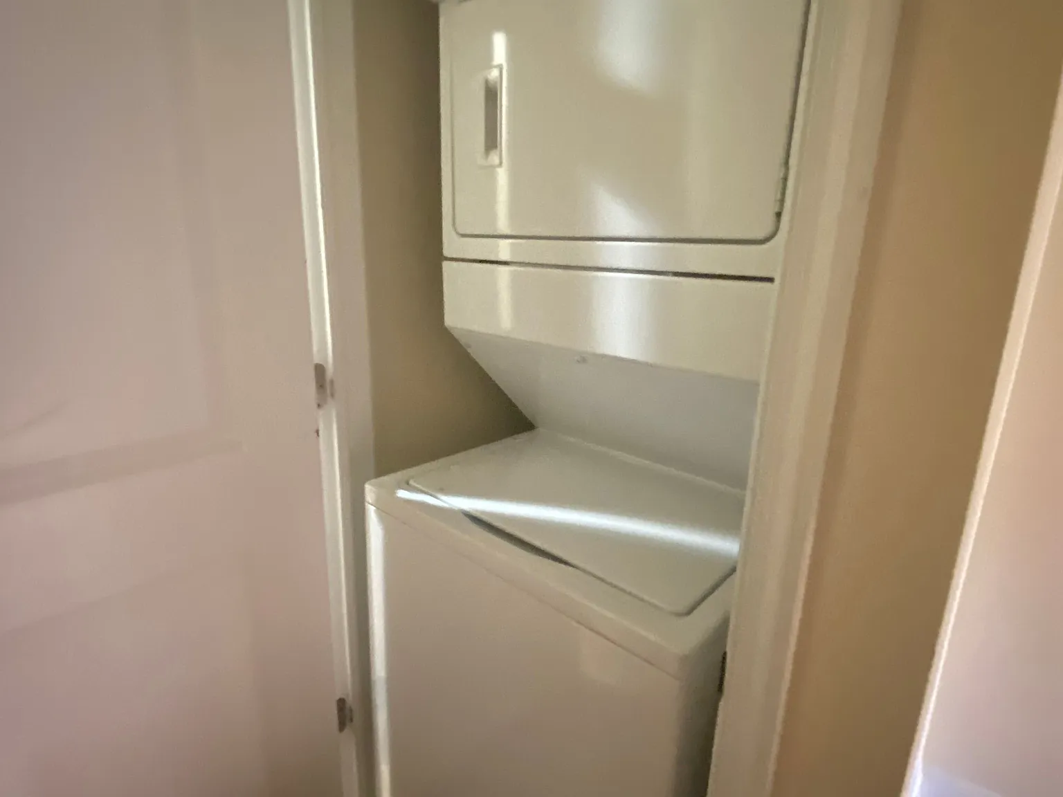 4 bed, $2,000 — Photo 4