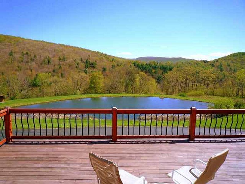 4th image of 331 GREEN HOLLOW Road
