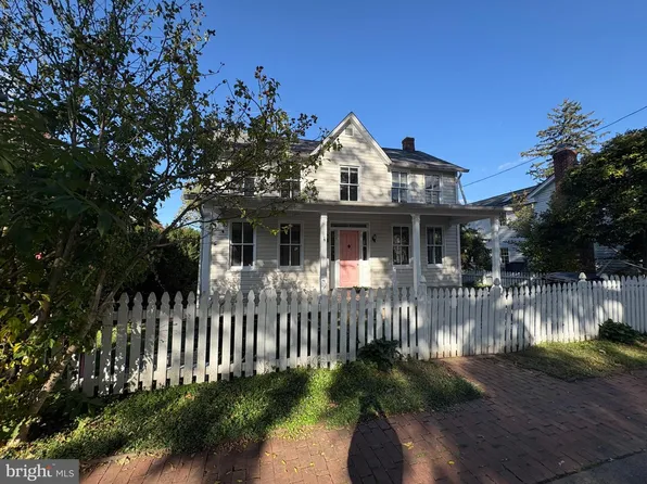 210 Cornwall St NW, Leesburg, VA 20176