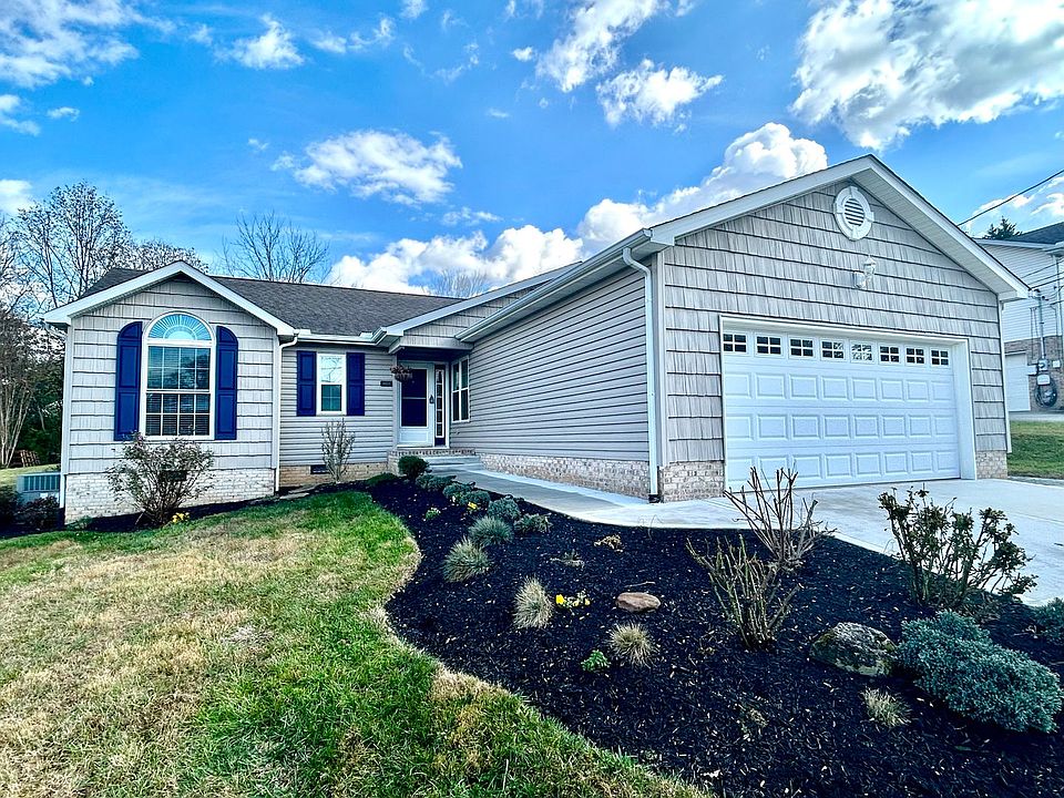 1st image of 4424 Saint Lucia Ln