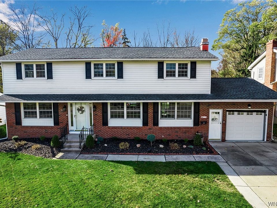 1st image of 62 Rosewood Dr