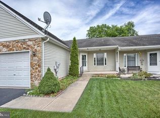 1734 Boxwood Ct, Dover, PA