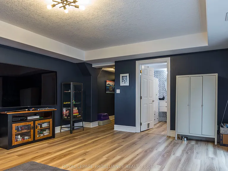 145 Farley Ave #103 — Photo 19