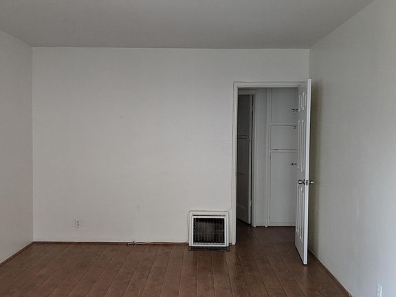 2nd image of 1016 E Wilson Ave #B