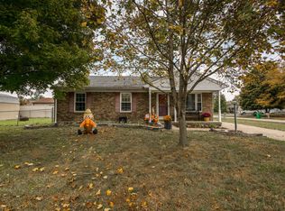 12227 Ridgemont Rd, Louisville, KY 40229