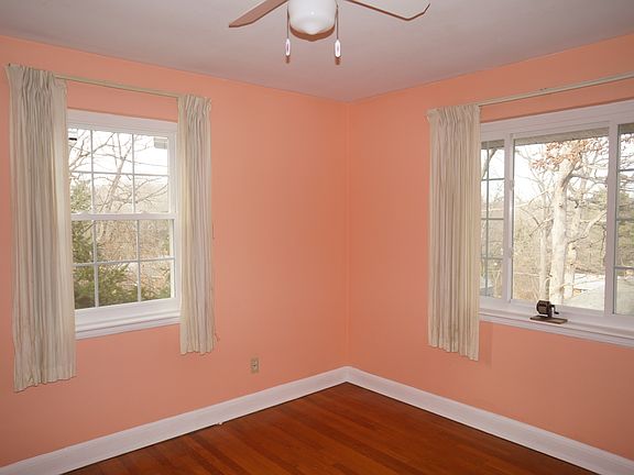 5th image of 7016 Donna Cir
