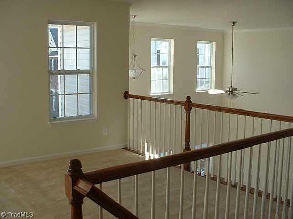 3rd image of 6711 Marielle Pointe