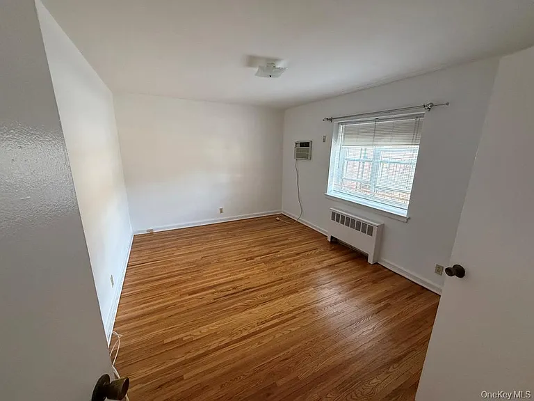 221 Middle Neck Rd #C1 — Photo 8