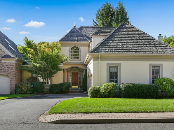 124 Stillson Road #124, Fairfield, CT 06825