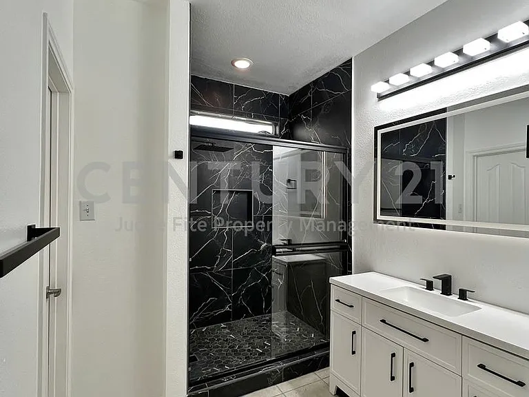 8000 Ranchvale Ln — Photo 14