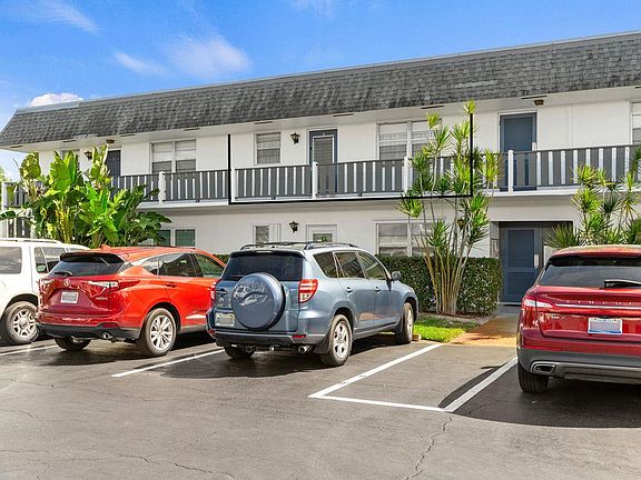 4th image of 2929 SE Ocean Blvd Unit Un 133 9