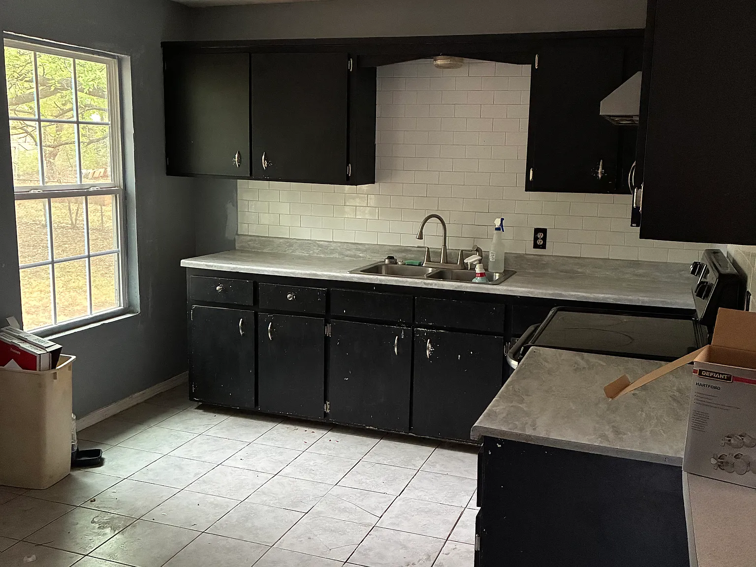 3 bed, 1100 sqft, $1,200 — Photo 2