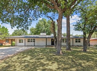 1615 W 6th St, Irving, TX