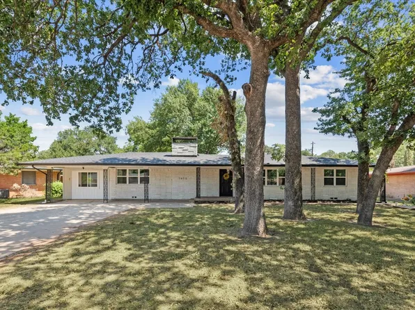 1615 W 6th St, Irving, TX 75060