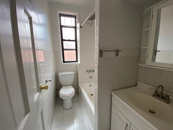 4th image of 200 W 95th St APT 53