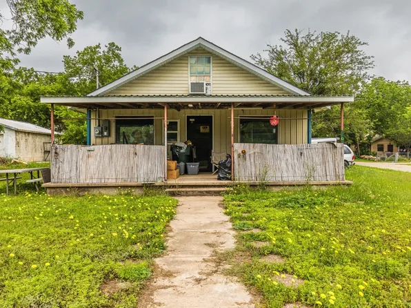 1003 W 5th St, Clifton, TX 76634
