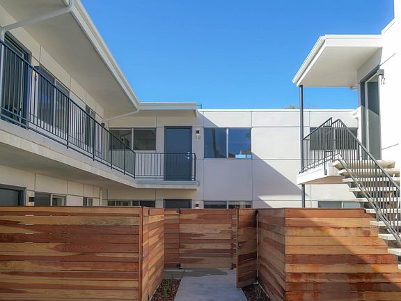 2nd image of 4204 Campus Ave APT 4