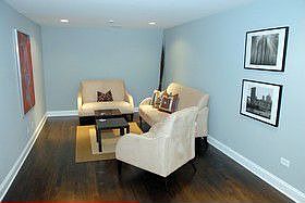 1st image of 1065 W Foster Ave #3D