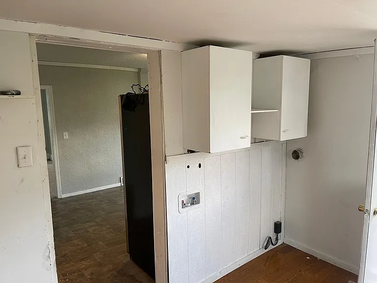 1136 Main St — Photo 23