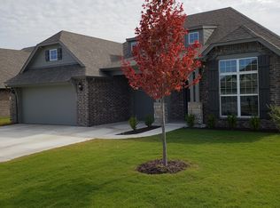 1512 E 137th Pl, Glenpool, OK 74033