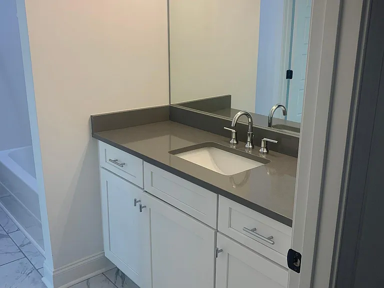 509 Cloverdale Dr — Photo 11