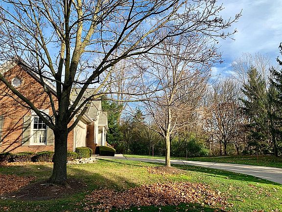 2nd image of 39653 Glenview Ct #36
