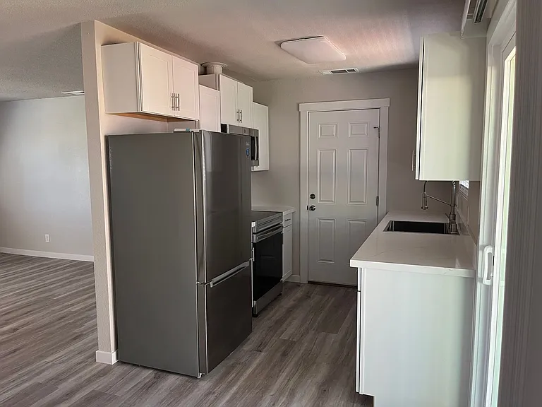 4288 Bradley Dr — Photo 6
