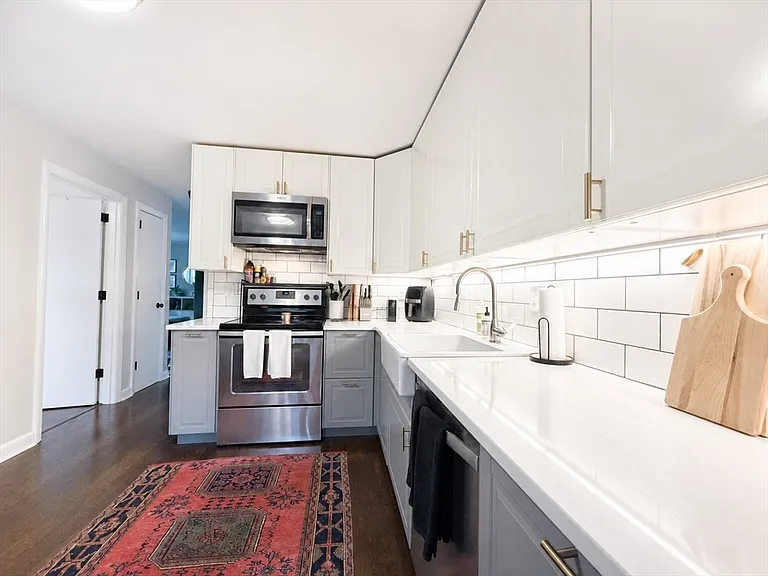 1185 Adams St #2 — Photo 10