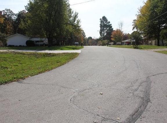3rd image of 5278 N Crestwood Dr