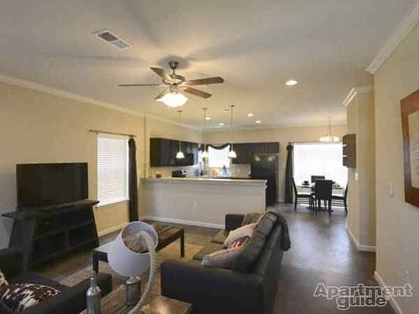 2nd image of 3632 Aspen Heights Pkwy