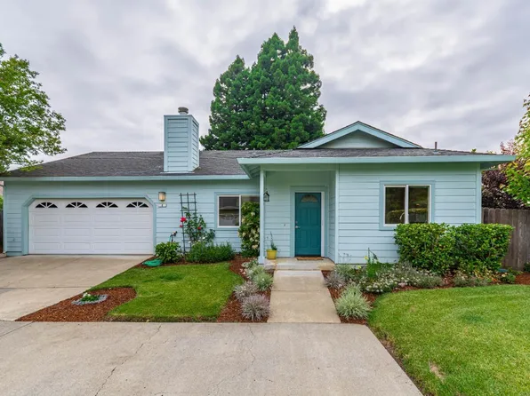 8 Glen Court, Napa, CA 94558