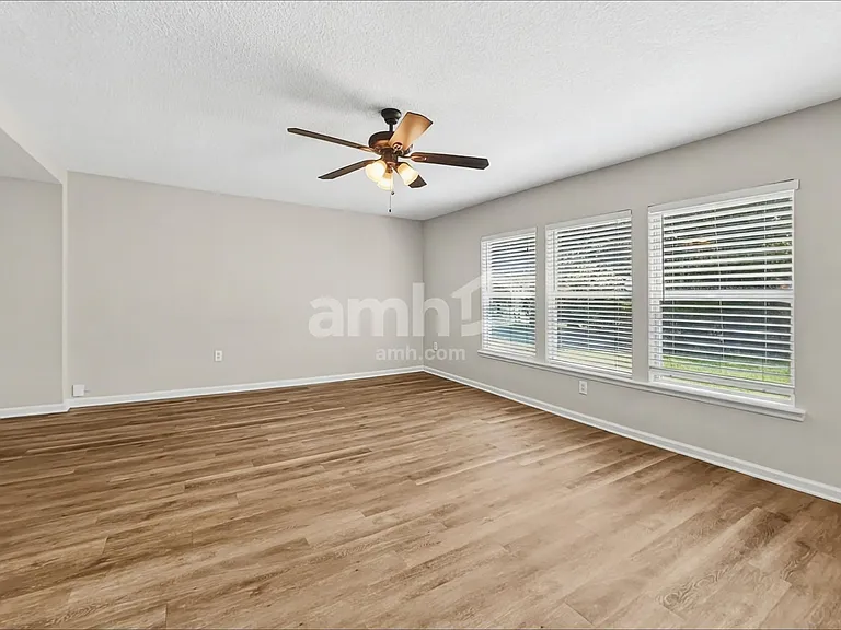 1955 Tomahawk Dr — Photo 17