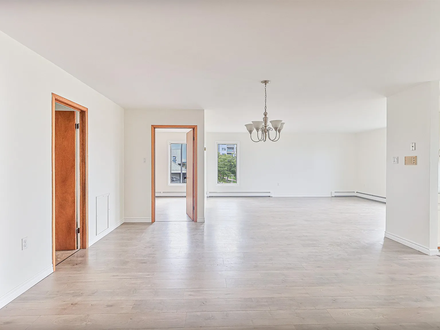 2 bed, 1.0 bath, 1000 sqft, $1,200 — Photo 4